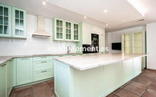 Wiederverkauf - Villa - Marbella - Guadalmina Baja