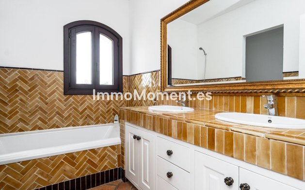 Wiederverkauf - Villa - Marbella - Guadalmina Baja