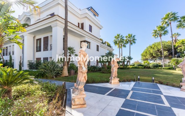 Resale - Apartment - Estepona - Estepona Centro