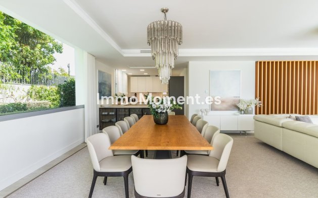 Resale - Villa - Marbella - Santa Clara
