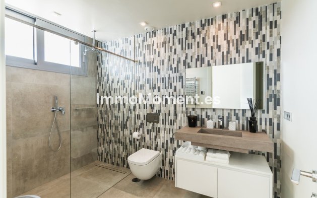 Resale - Villa - Marbella - Santa Clara