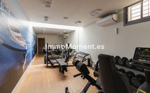 Resale - Villa - Marbella - Santa Clara