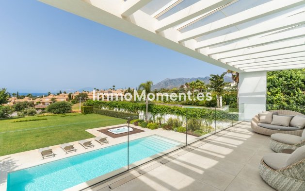 Resale - Villa - Marbella - Santa Clara