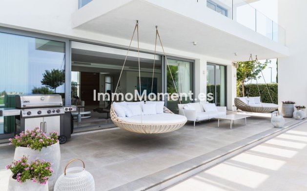 Resale - Villa - Marbella - Santa Clara