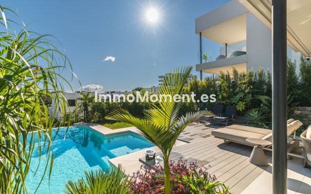Resale - Villa - Marbella - Santa Clara