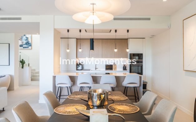 Resale - Villa - Marbella - Santa Clara