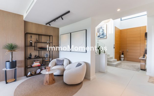 Resale - Villa - Marbella - Santa Clara