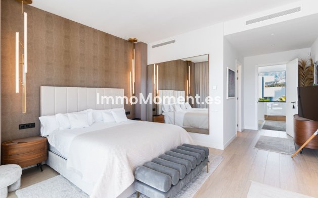 Resale - Villa - Marbella - Santa Clara