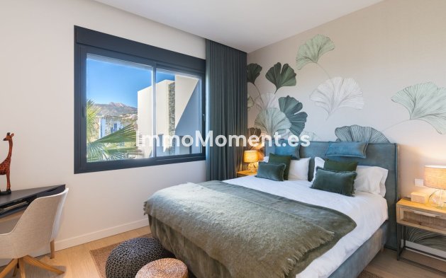 Resale - Villa - Marbella - Santa Clara