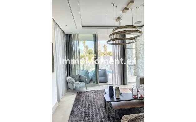 Revente - Villa - Marbella - Nueva Andalucía