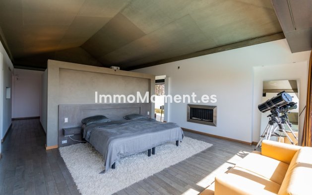 Wiederverkauf - Villa - Estepona  - New Golden Mile