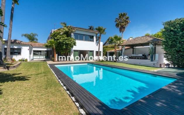 Wiederverkauf - Villa - Estepona  - New Golden Mile