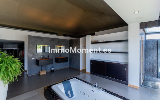 Wiederverkauf - Villa - Estepona  - New Golden Mile