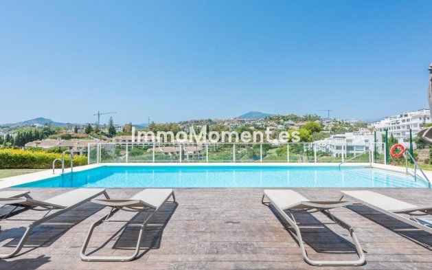 Resale - Apartment - Benahavís - La Quinta