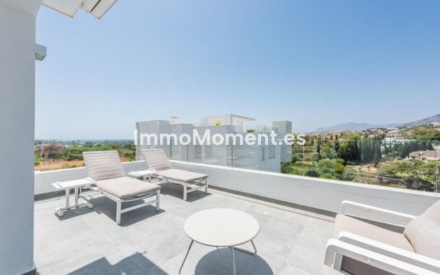 Resale - Apartment - Benahavís - La Quinta