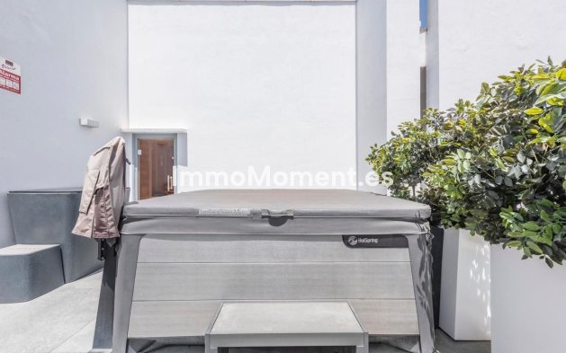 Resale - Apartment - Benahavís - La Quinta