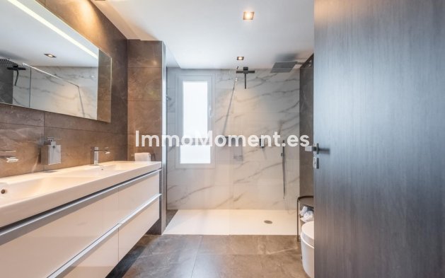 Resale - Apartment - Benahavís - La Quinta