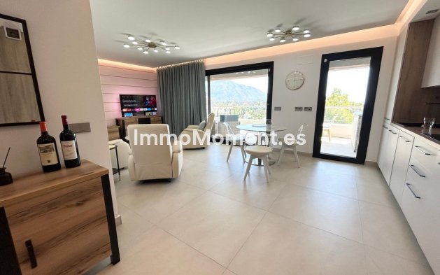 Resale - Apartment - Benahavís - La Quinta