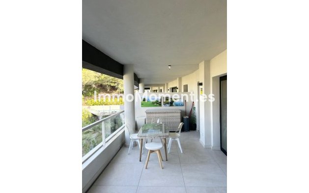 Resale - Apartment - Benahavís - La Quinta
