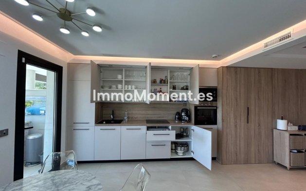Resale - Apartment - Benahavís - La Quinta