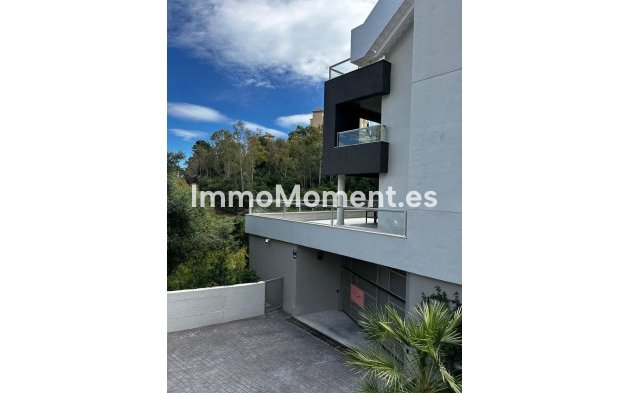 Resale - Apartment - Benahavís - La Quinta