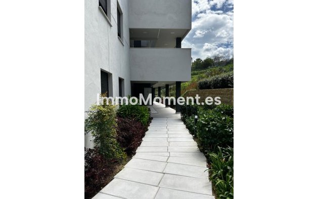 Resale - Apartment - Benahavís - La Quinta