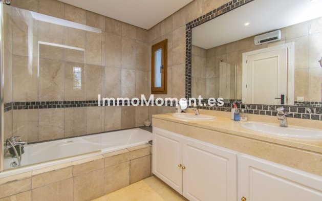 Wiederverkauf - Villa - Marbella - Nagüeles