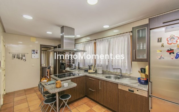 Wiederverkauf - Villa - Marbella - Nagüeles