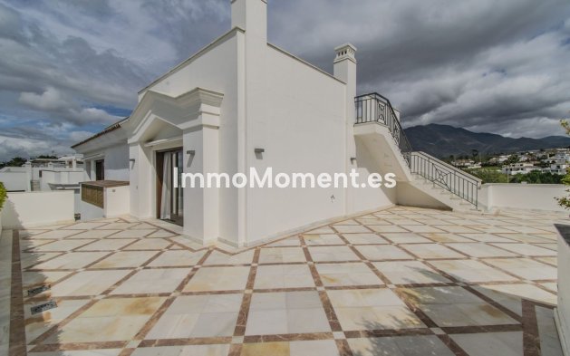 Resale - Apartment - Estepona - Estepona Centro