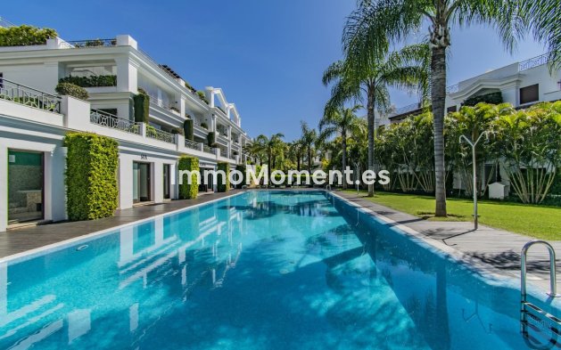 Resale - Apartment - Estepona - Estepona Centro