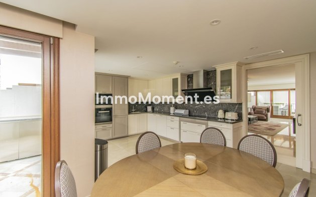 Resale - Apartment - Estepona - Estepona Centro