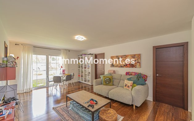 Reventa - Villa independiente - Estepona  - New Golden Mile