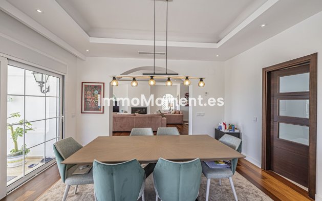 Reventa - Villa independiente - Estepona  - New Golden Mile