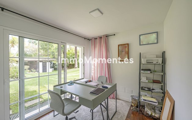 Reventa - Villa independiente - Estepona  - New Golden Mile
