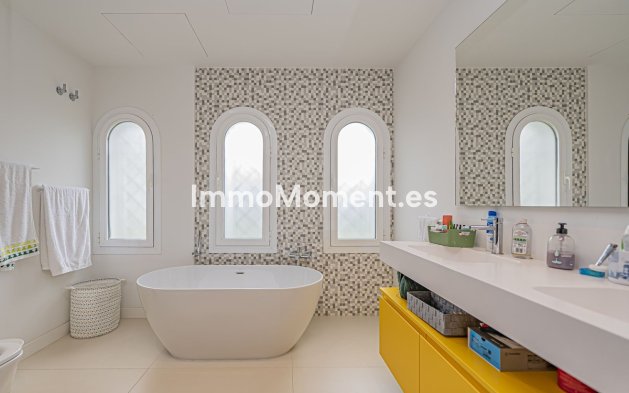 Reventa - Villa independiente - Estepona  - New Golden Mile