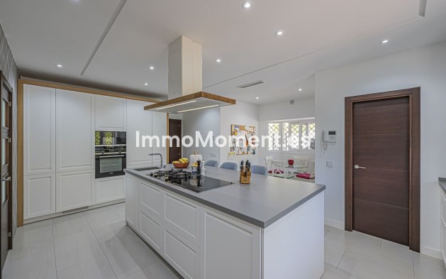 Reventa - Villa independiente - Estepona  - New Golden Mile