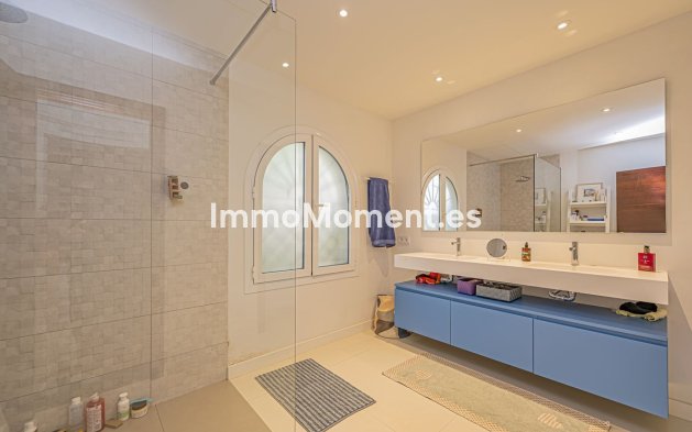 Reventa - Villa independiente - Estepona  - New Golden Mile