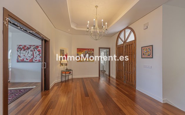 Reventa - Villa independiente - Estepona  - New Golden Mile