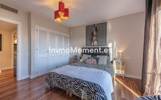 Resale - Apartment - Estepona - Atalaya