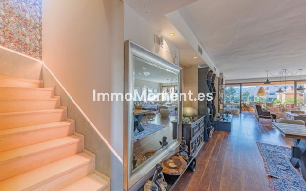 Resale - Apartment - Estepona - Atalaya