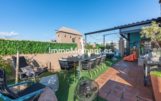 Resale - Apartment - Estepona - Atalaya