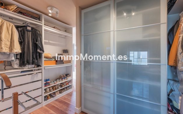 Resale - Apartment - Estepona - Atalaya