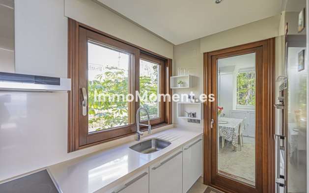 Wiederverkauf - Wohnung - Estepona  - Estepona Centro