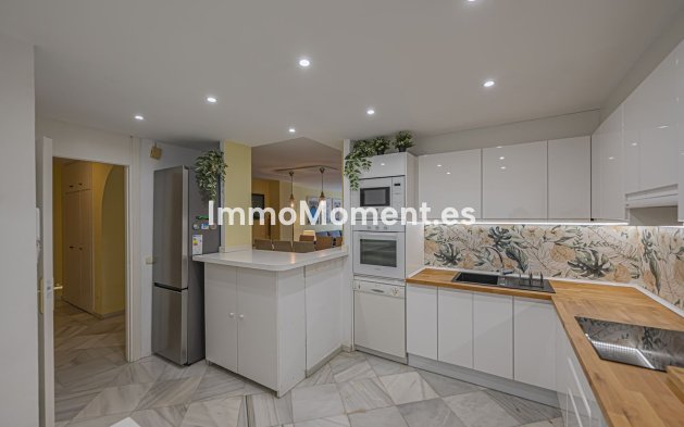 Wiederverkauf - Wohnung - Estepona  - Estepona Centro