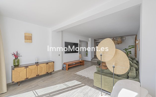 Resale - Apartment - Marbella - Elviria