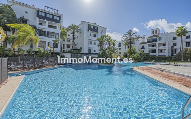 Resale - Apartment - Marbella - Elviria