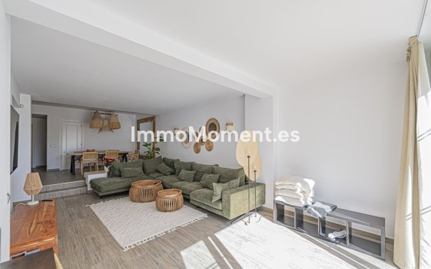 Resale - Apartment - Marbella - Elviria