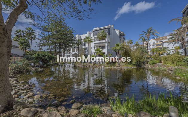 Resale - Apartment - Marbella - Elviria
