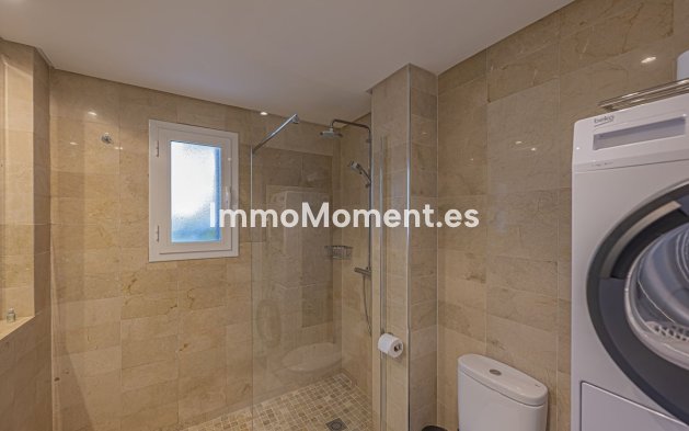 Resale - Apartment - Marbella - Elviria