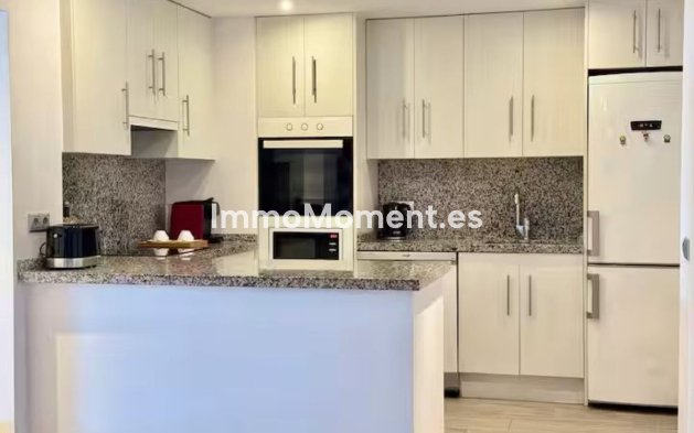 Resale - Apartment - Marbella - Elviria